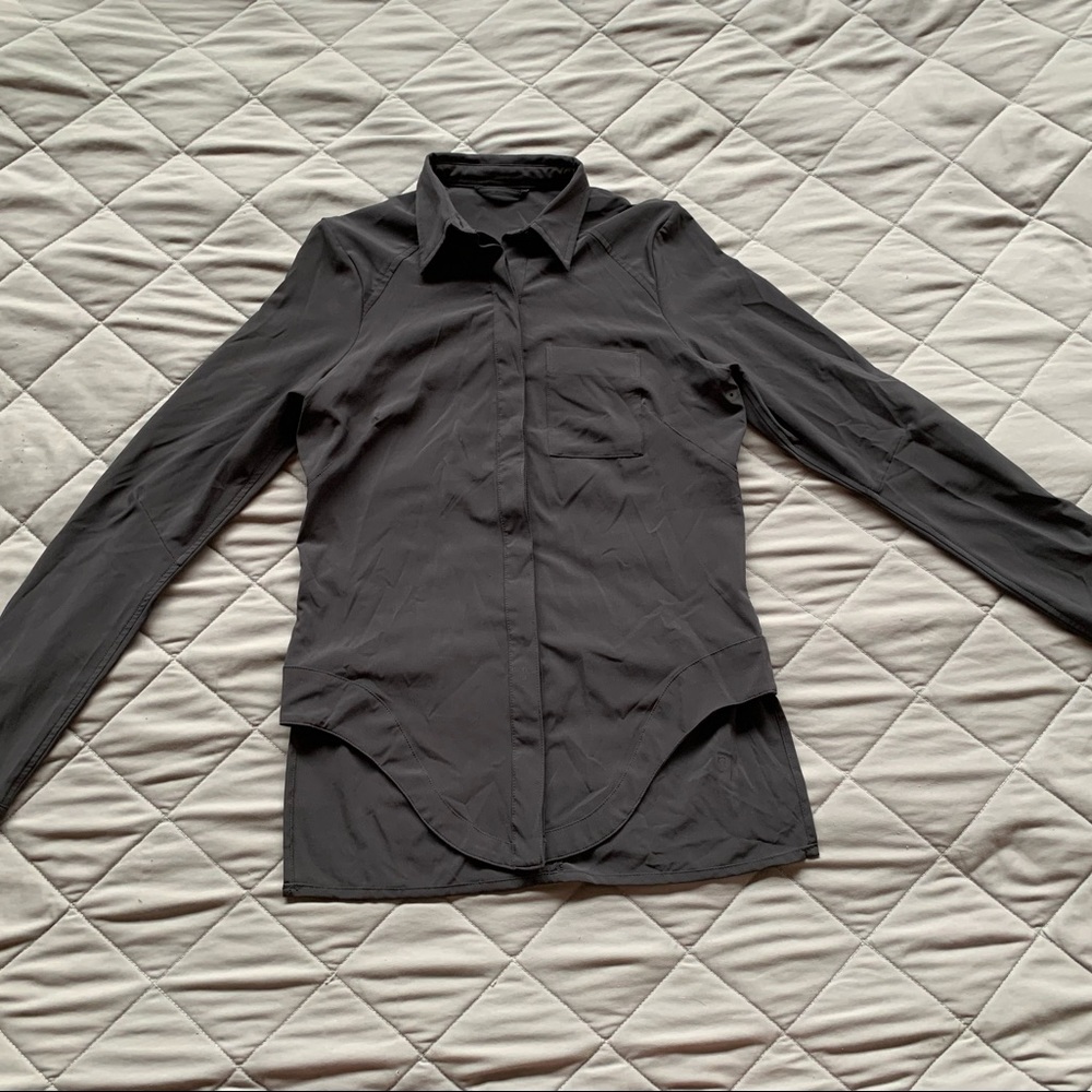 Lululemon urbanite shirt in black